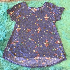Women’s Lularoe classic T shirt size medium